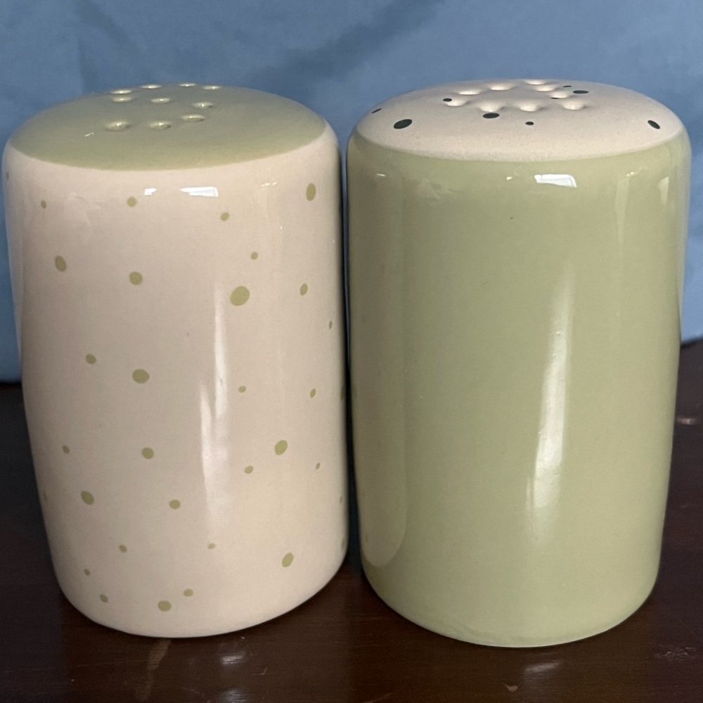 Darling Spring Salt & Pepper Shaker Set - Picture 2 of 3
